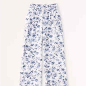Abercrombie & Fitch Tailored Linen Blend Wide Leg Pant in Tropical Print Medium